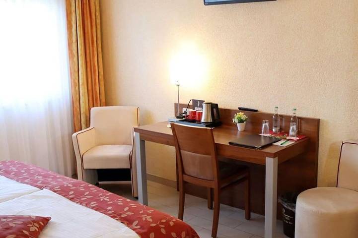 Ferienhaus für 2 Personen, mit Terrasse und Whirlpool in Rock am Ring