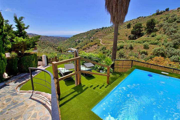 Villa pour 4 personnes, avec vue ainsi que jardin et piscine - 1