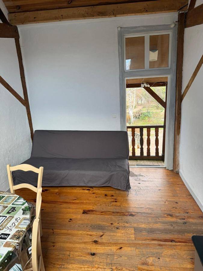 Gîte pour 4 personnes, avec jacuzzi et jardin ainsi que balcon et piscine dans Ernes - 4