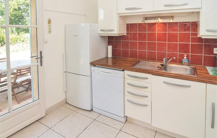 Location de vacances pour 6 personnes, avec jardin ainsi que piscine et terrasse à Saint-Rémy-de-Provence - 4