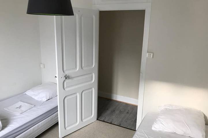 Gîte pour 4 personnes, avec terrasse ainsi que piscine et jardin à Saint-Nectaire - 3