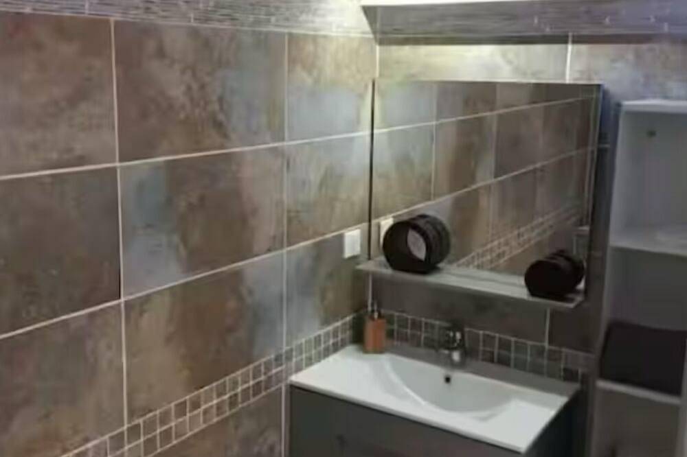 Appartement entier, 2 pièces Les jardins du grand selve jacuzzi, sauna piscine. Clim fibre netflix in Launaguet, Toulouse et ses environs