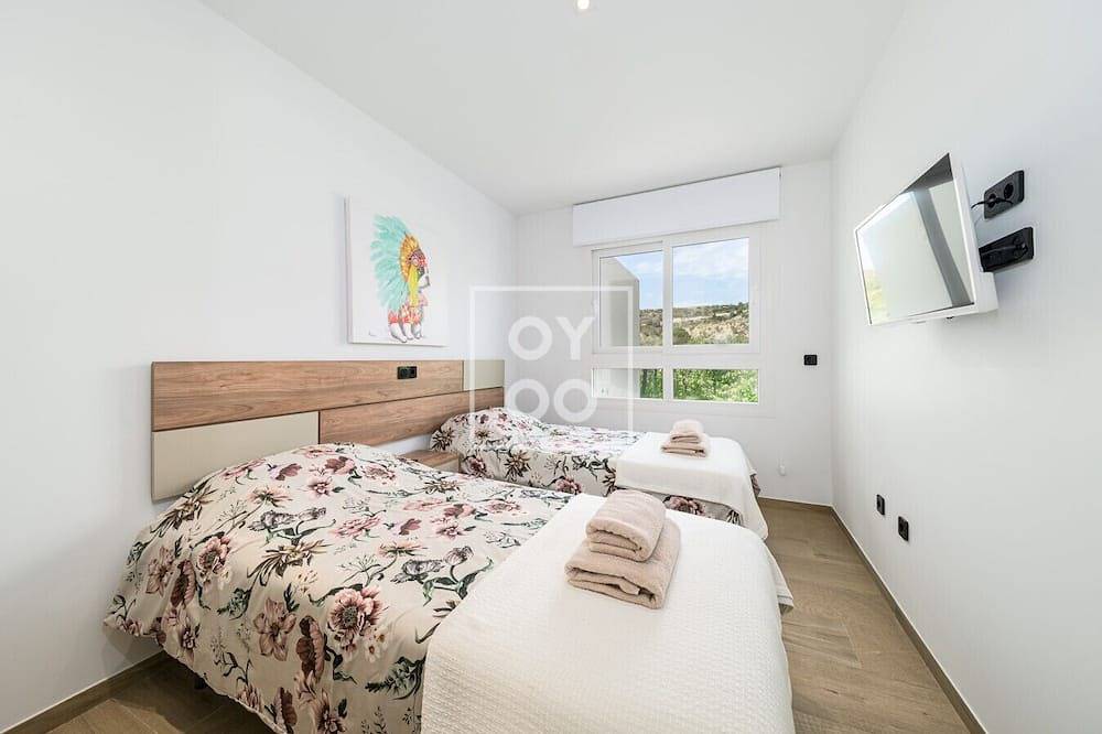 Entire apartment, Design Apartment Flamenco Garden at La Finca Golf - By Oyoostays in Montemar suburb, Algorfa