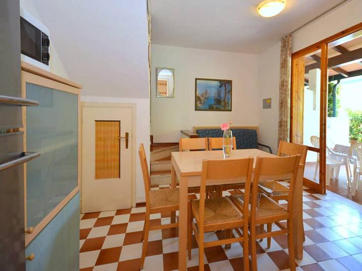 Ferienhaus für 7 Personen, mit Pool und Kinderpool sowie Terrasse, mit Haustier in Bibione - 2