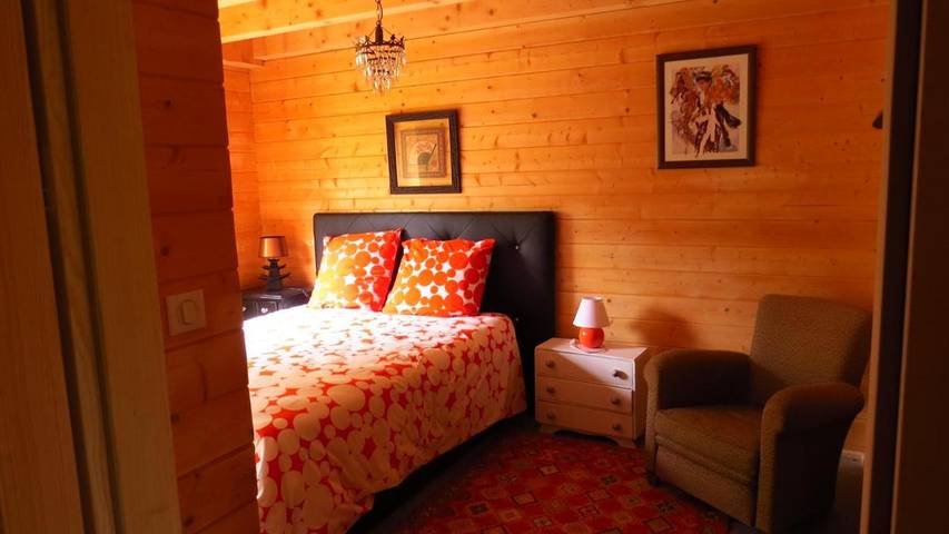 Location de vacances pour 7 personnes, avec piscine ainsi que vue et terrasse dans Bellefont-La Rauze - 2