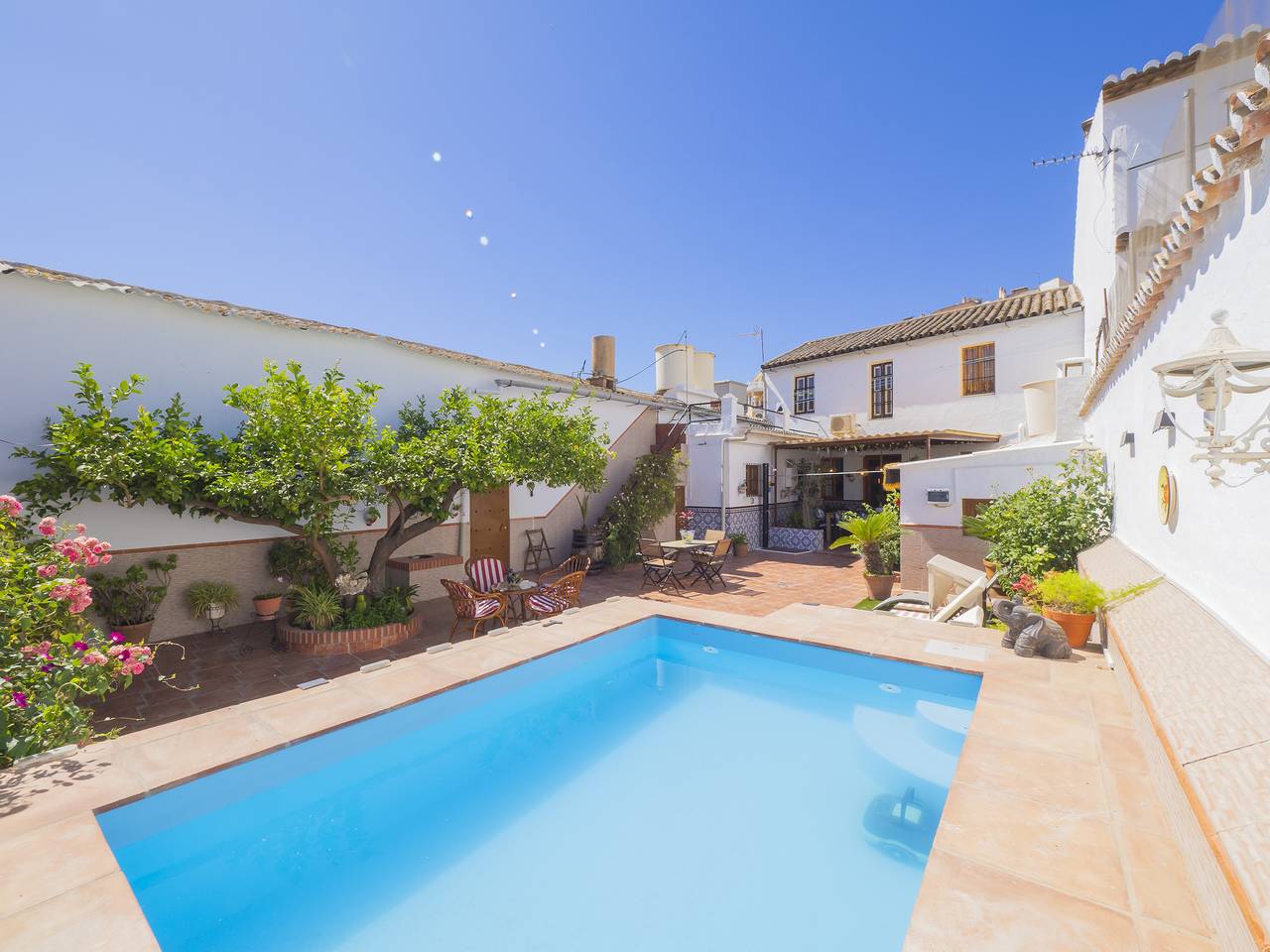 Estudio entero, Cubo's Estudio Doble Noches de Luna & Pool in Casabermeja, Provincia de Málaga