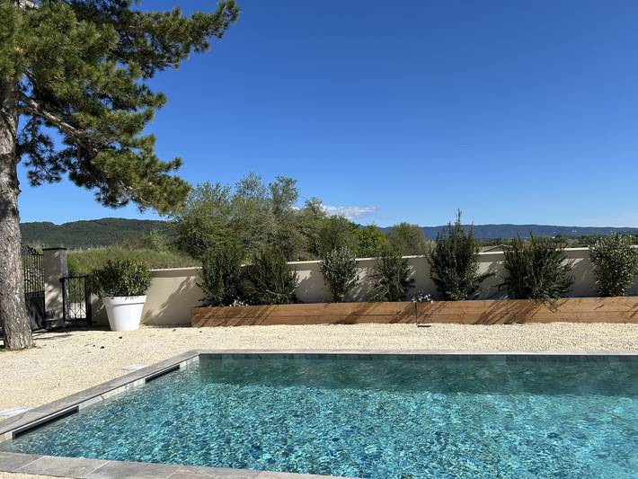 Location de vacances pour 10 personnes, avec piscine ainsi que jardin et balcon à Vaison-la-Romaine - 4