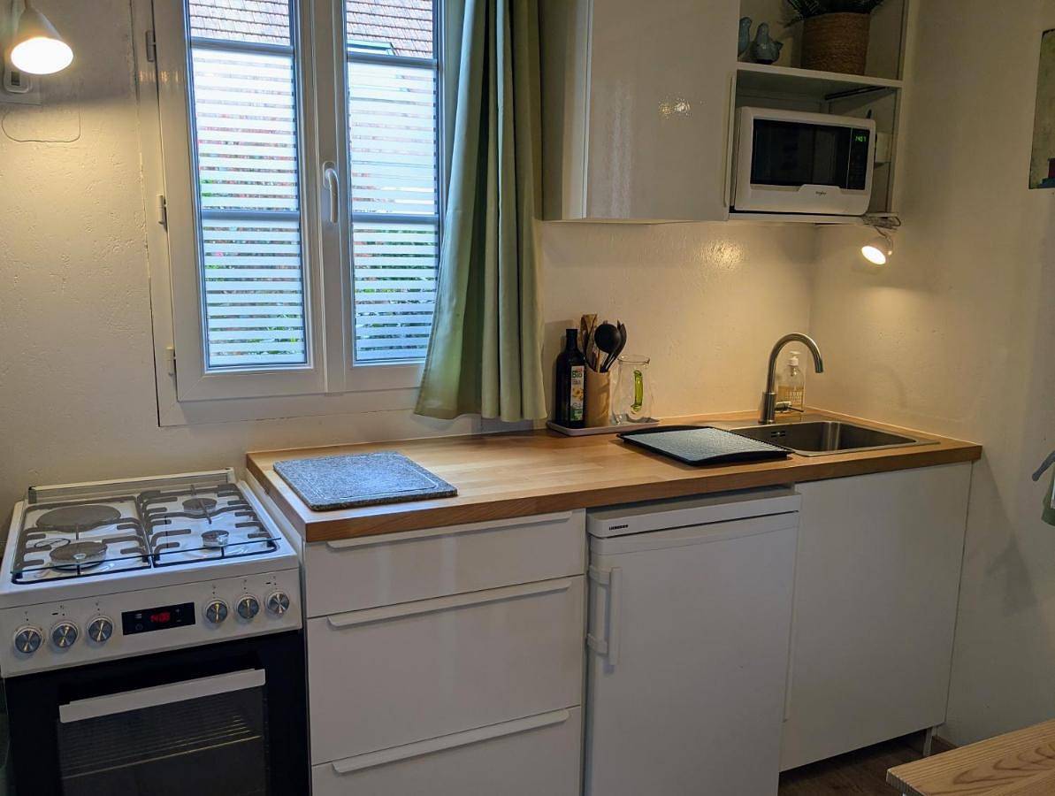 La petite enseigne - Chez Hélène - Gîtes en baie in Champeaux, Côte de la Déroute