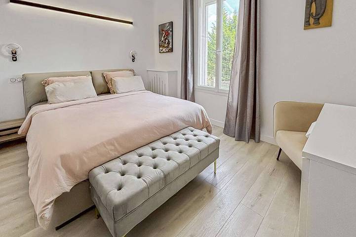 Location de vacances pour 8 personnes, avec Balcon et Jacuzzi ainsi que Jardin et Sauna à Triel-sur-Seine - 2