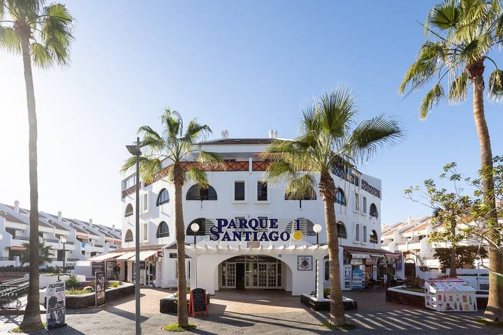 Apartamento entero, Home2Book Las Américas Beach & Pool in Playa del Búnker (Arona), Arona 