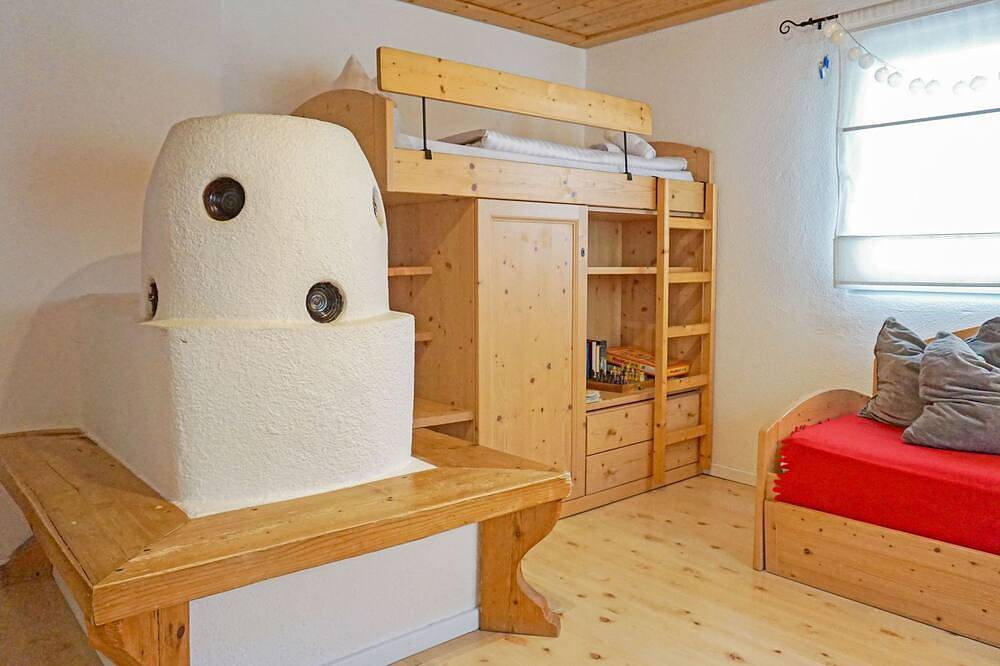 Ganze Wohnung, Föhrenheim by Interhome in Weidach, Leutasch