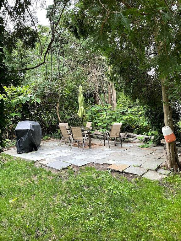 Simple and clean living by the beach! in Narragansett Pier, Narragansett