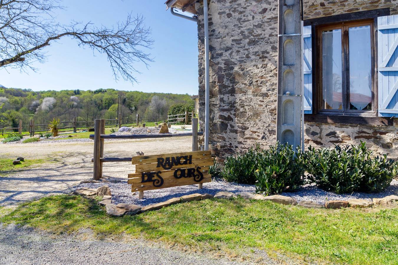 Landhaus „Le Ranch Des Ours“ mit privatem Pool, Terrasse und Wlan in Champsac, Regionaler Naturpark Périgord-Limousin