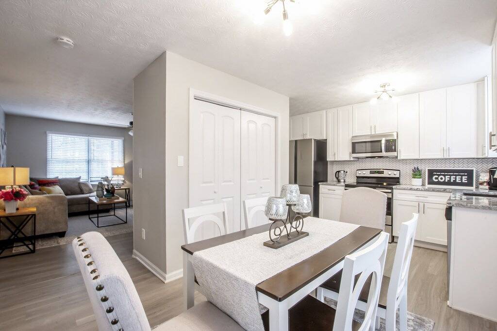 Neue Liste Atemberaubend komplett renoviertes ganzes Haus! in Gwinnett County