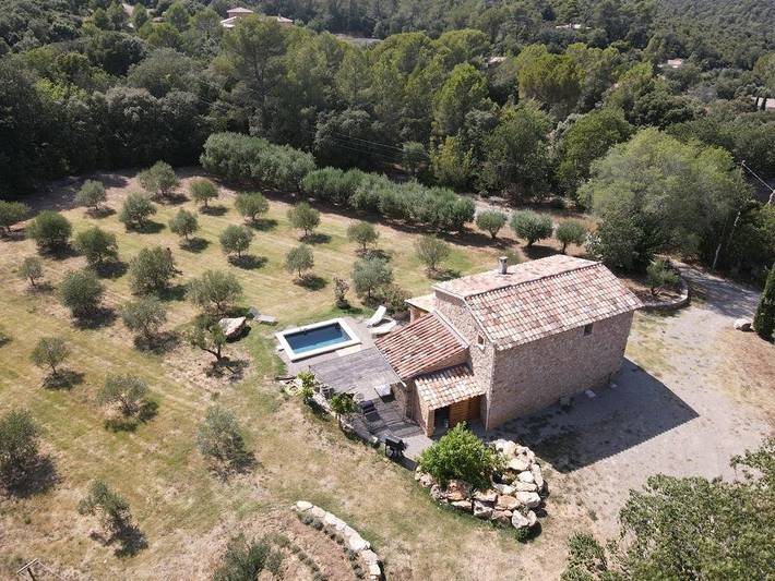 Gîte pour 5 personnes, avec terrasse et jardin à Le Thoronet - 2