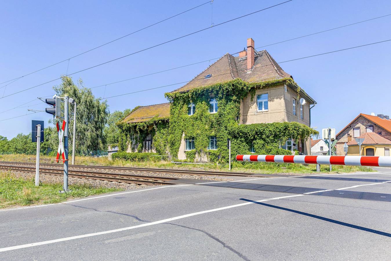 Ganze Wohnung, 3-Zimmer-Apartment mit Garten in historischem Gebäude, Gemeinschaftsgarten & Wlan in Lübben, Dahme-Spreewald