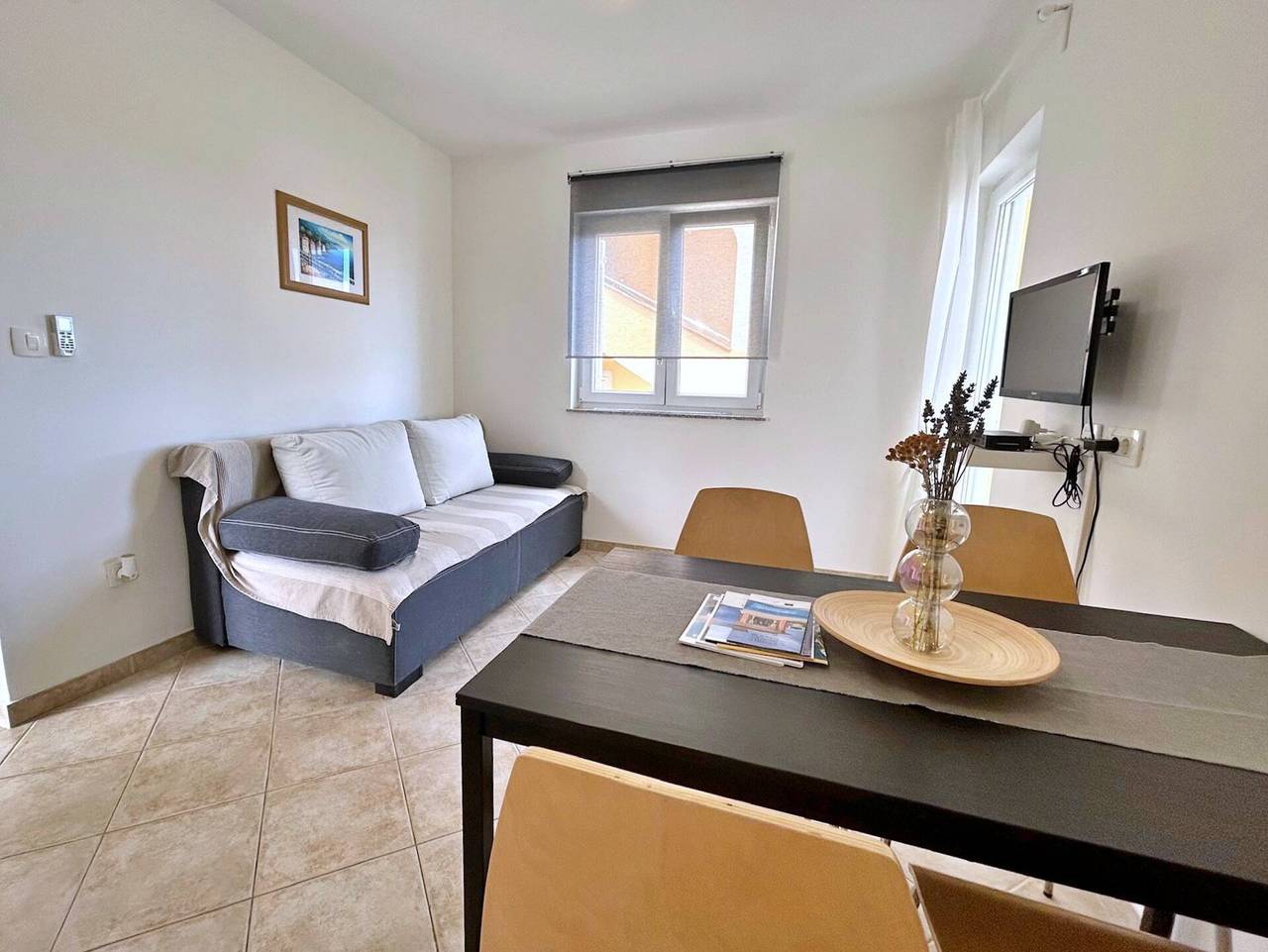 Ganze Wohnung, Apartment Pinta de Sol - Meerblick, haustierfreundlich, Balkon, Grill, privater Parkplatz in Čižići, Krk