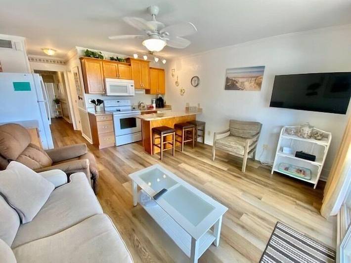 Vacation rental for 4 people, with balcony and pool in Isle of Palms