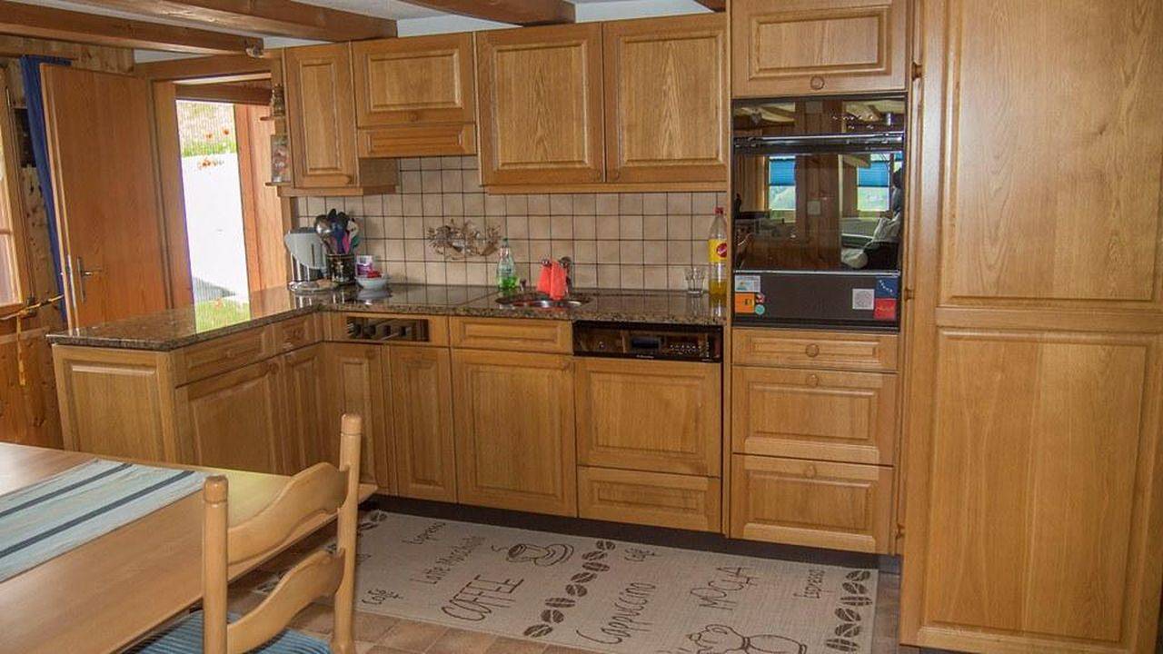 Entire holiday apartment, Holiday apartment for 2 people with garden in Frutigen, Frutigen - Lenk - Adelboden