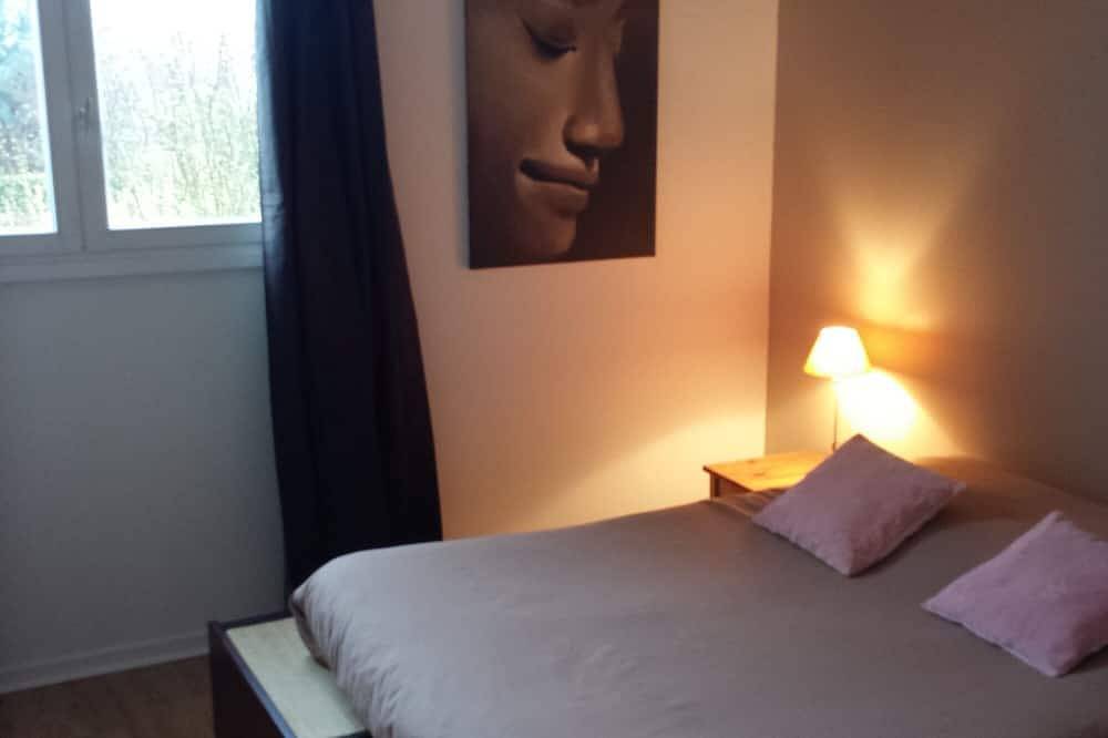 Town house in Chevreuse valley in Les Essarts-le-Roi, Parc naturel régional de la Haute Vallée de Chevreuse