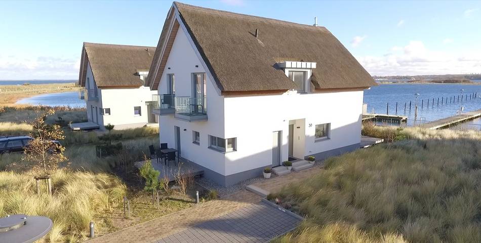 Ferienhaus mit Meerblick für 8 Personen, mit Seeblick und Balkon sowie Ausblick und Sauna in Heiligenhafen - 2