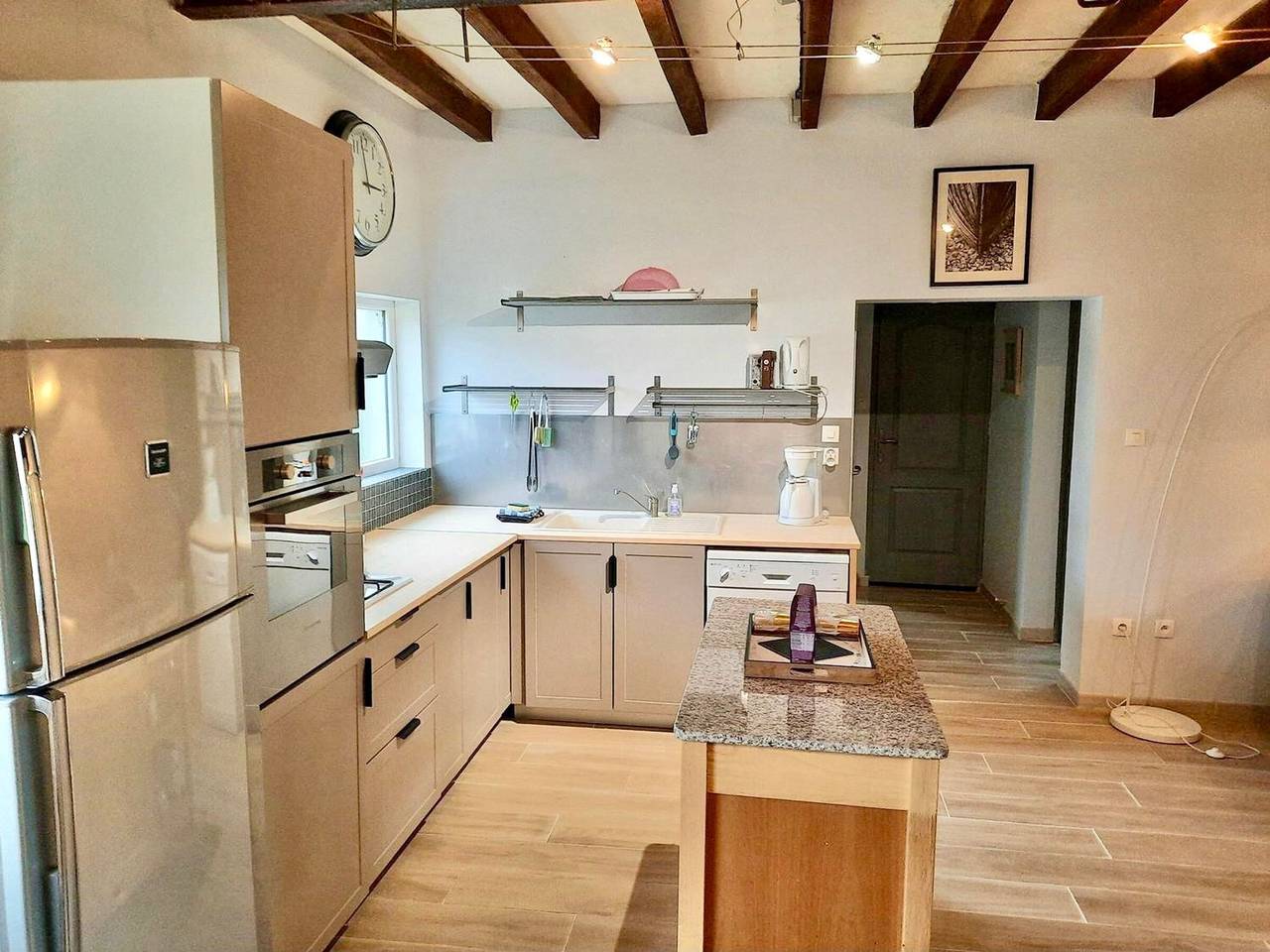 Encantador Gîte Cerca de la Loire con Jardín y Terraza Cúbierta para 4 Personas in Brain-sur-Allonnes, Valle del Loira