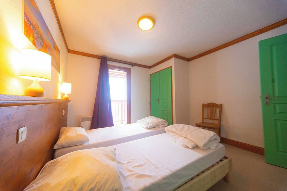 Oz/Alpe d'Huez 110m slopes, up to 21 people, Hammam, en-suite bedrooms in Oz, Écrins National Park