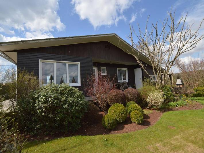 Chalet pour 4 personnes, avec terrasse et jardin