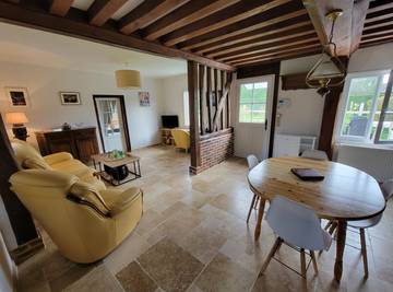 Gîte pour 6 personnes, avec jardin et terrasse dans Livarot-Pays-d'Auge