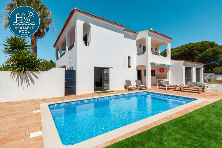 Villa für 12 Personen, mit Balkon und Garten - 1