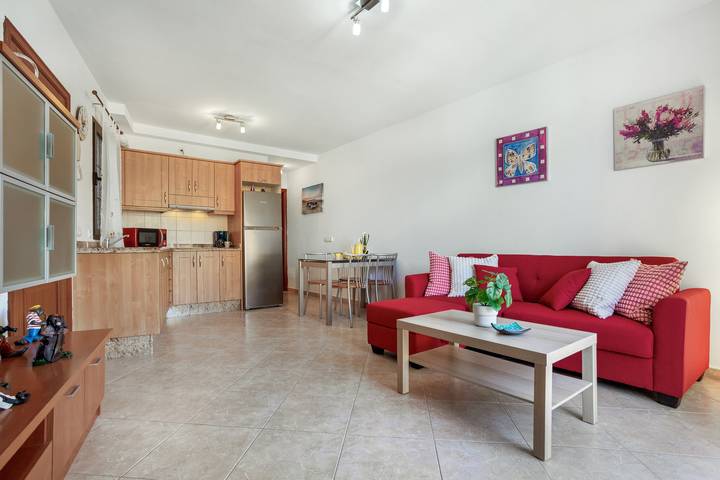 Entire apartment, Holiday Apartment 'Casa Dajate, El Cotillo' with Sea Views, Shared Terrace and Wi-Fi in Piedra Playa, La Oliva