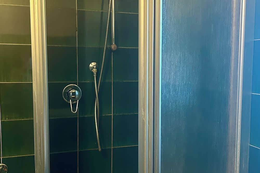 Ganze Wohnung, Gemütliche Fewo in bäuerlichem Gehöft mit traumhaften Garten in Oberplanitzing, Kaltern an der Weinstraße