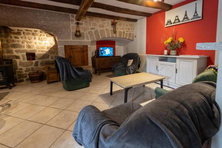 Gîtes de France 11 personnes au Teil in Albaret-le-Comtal, Región de Mende