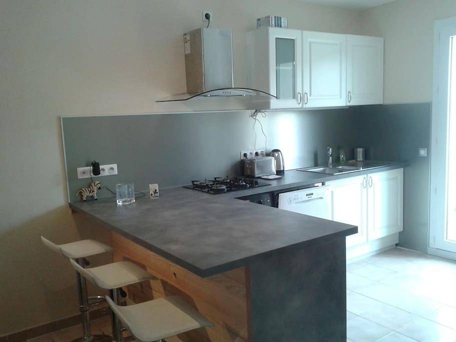 Appartement entier, Hilltop Haven - privacy, views and starry nights in Estoublon, Alpes-de-Haute-Provence