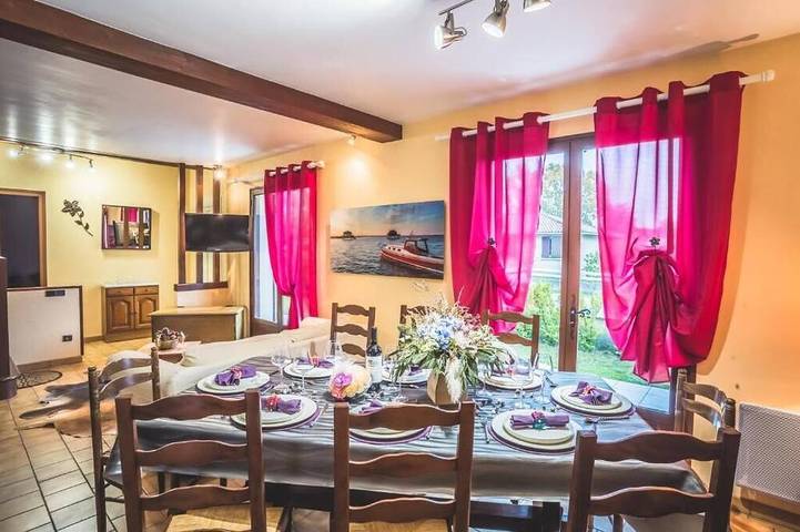 Gîtes chez Pat, a house in the countryside near the beach in Ychoux, Landes