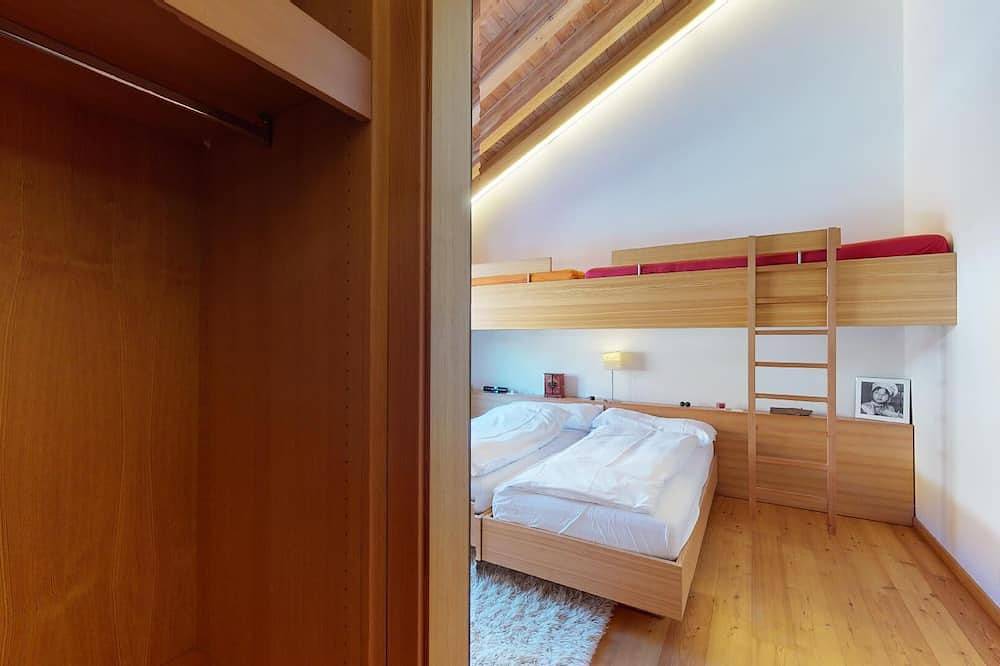 Ganze Wohnung, Grosse 3-½ Zimmermaisonette Wohnung im 2. in Corvatsch, Silvaplana