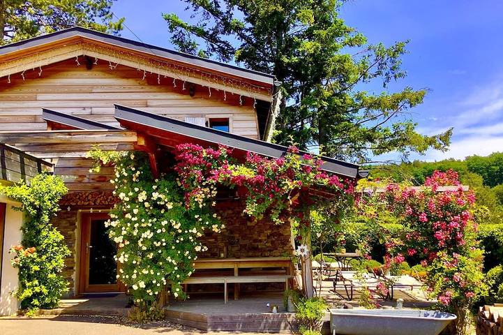 Gîte pour 8 personnes, avec Terrasse ainsi que Jardin et Piscine à Osenbach