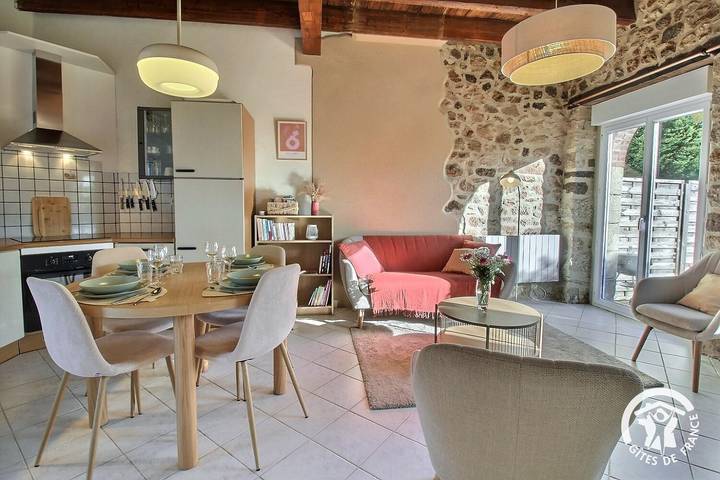 Gîte pour 4 personnes, avec Terrasse et Jardin