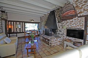 Gîte pour 9 Personnes dans Saint-Gence, Région de Limoges, Photo 3