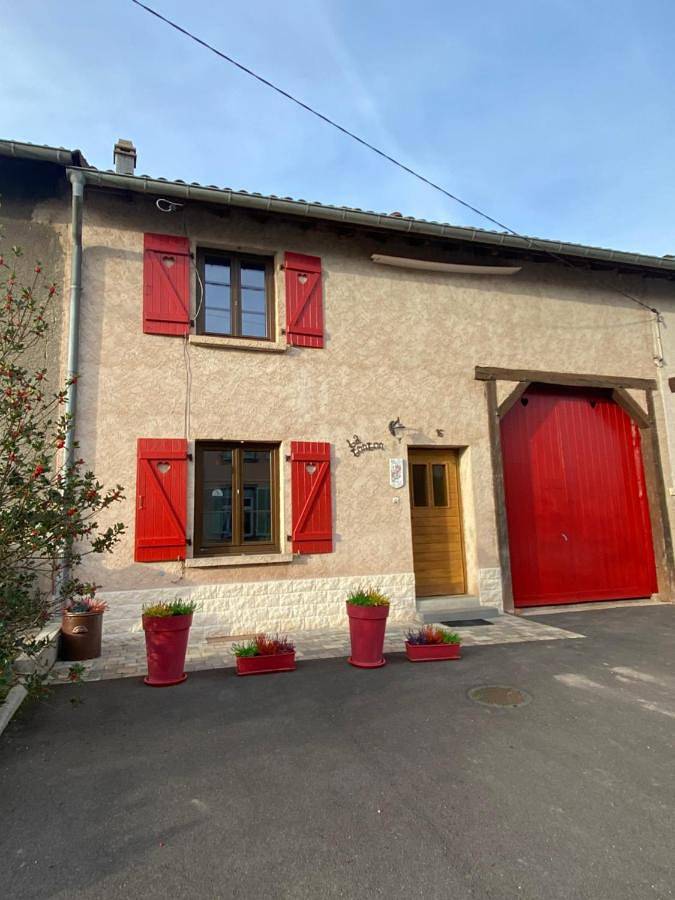 Gîte pour 6 personnes, avec jardin, adapté aux familles dans Desseling