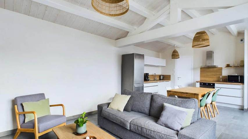 Gîte pour 8 personnes, avec jardin dans Plage De La Bosse L Epine - 2