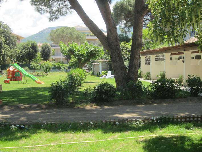 Studio pour 4 personnes, avec terrasse et jardin