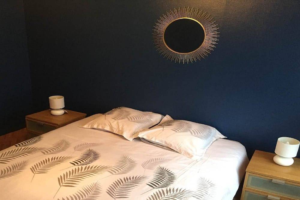 Entire apartment, Grand Parc Apartment - 65m2 - 2 Bedrooms in Châteauroux, Châteauroux region