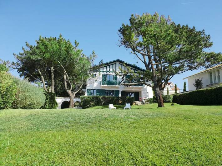 Location de vacances pour 12 personnes, avec vue et jardin dans Pyla-sur-Mer - 2