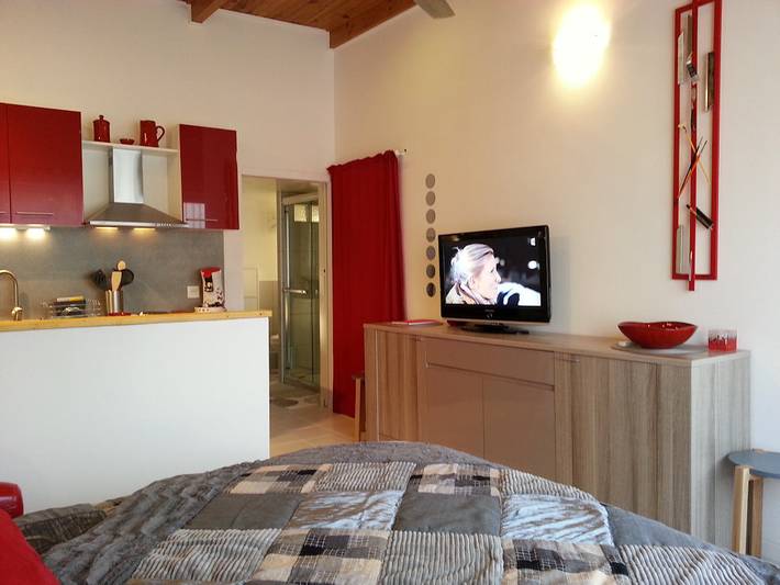 Gîte pour 2 personnes, avec jardin à Pomérols