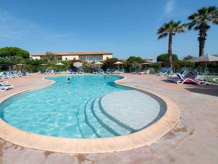 Camping pour 4 personnes, avec Balcon et Bassin pour enfant
