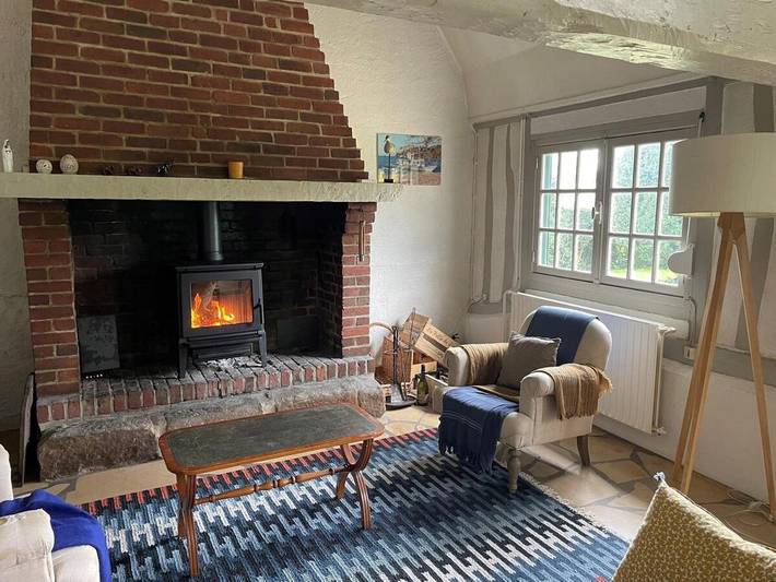 Gîte pour 8 personnes, avec jardin à Canouville