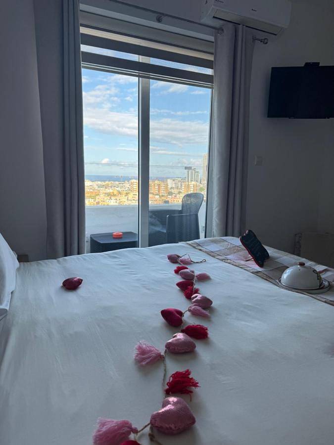 Chambre d’hôte pour 2 personnes, avec Balcon et Terrasse à San Giljan