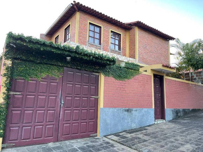 Casas e apartamentos de temporada para 10 pessoas, com vista e jardim e ainda piscina em Triunfo (PE)
