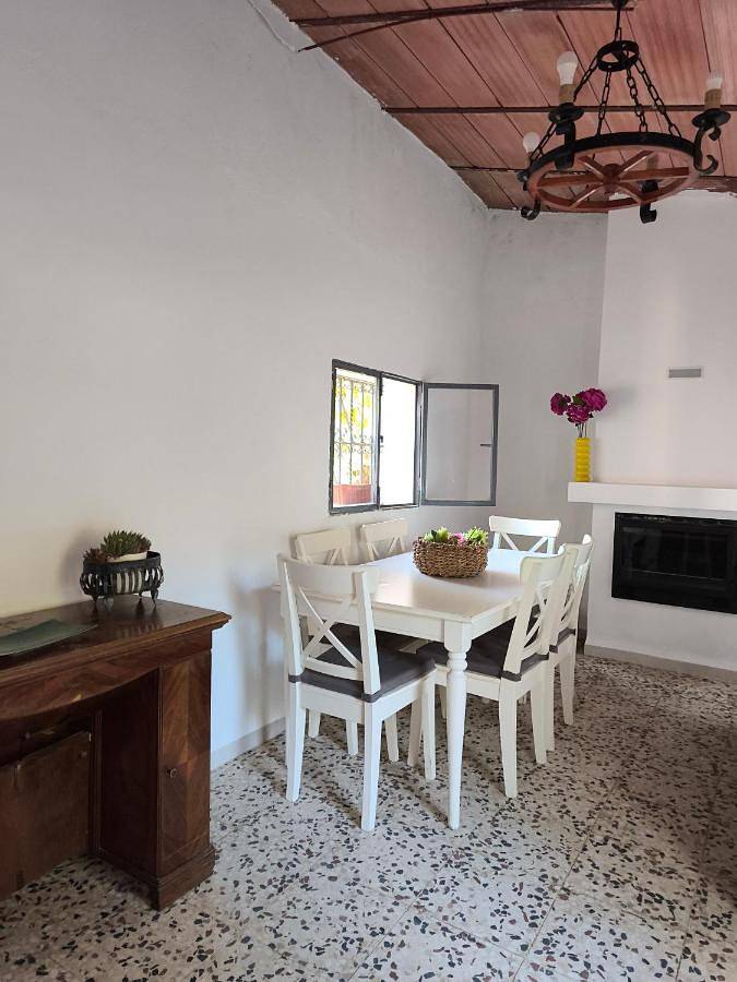 Casa rural para 13 personas, con piscina además de jardín y vistas, Familias con niños en Vega del Guadalquivir - 4